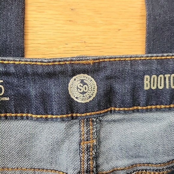 SO Authentic American Heritage Junior's Size 15/31" Low Rise Bootcut Stretch - Picture 3 of 8
